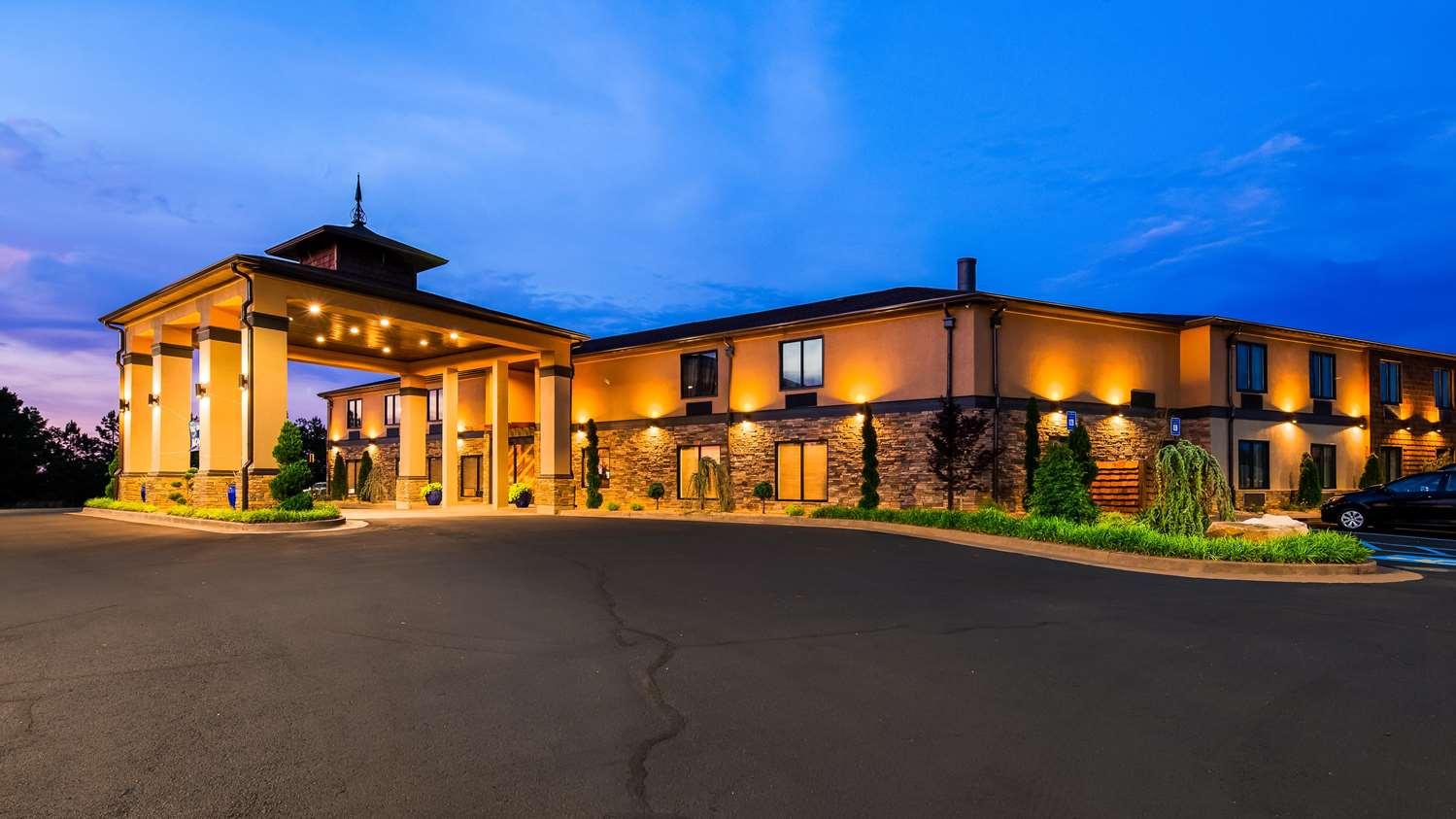 Best Western Warm Springs Hotel And Event Center Extérieur photo