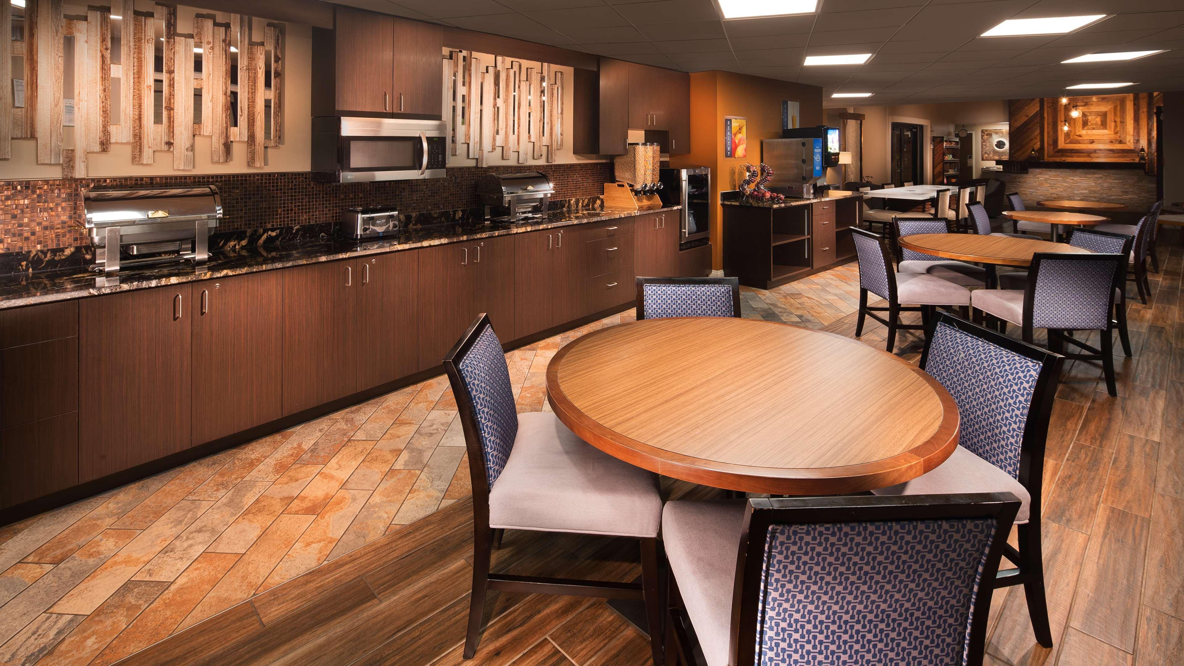 Best Western Warm Springs Hotel And Event Center Extérieur photo