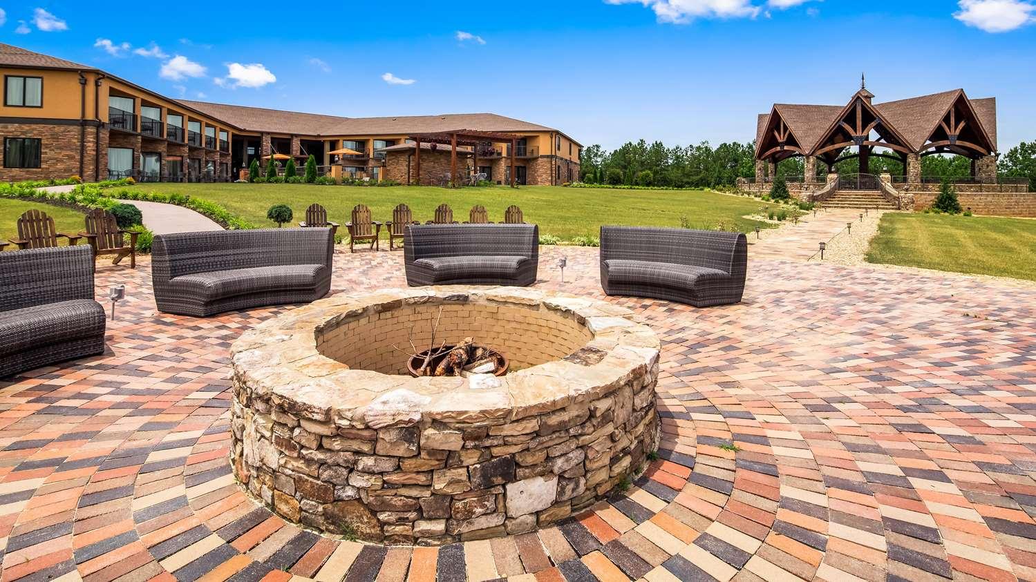 Best Western Warm Springs Hotel And Event Center Extérieur photo